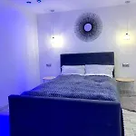 Apartamento Lovely With Patio Szczecin