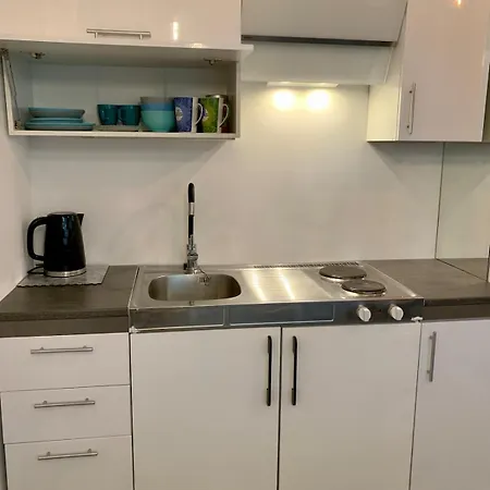 Lovely With Patio Apartment *