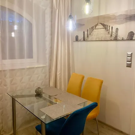 Apartment Lovely With Patio *